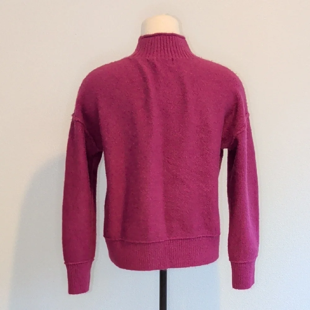 Universal Thread Mock Neck Sweater in Magenta